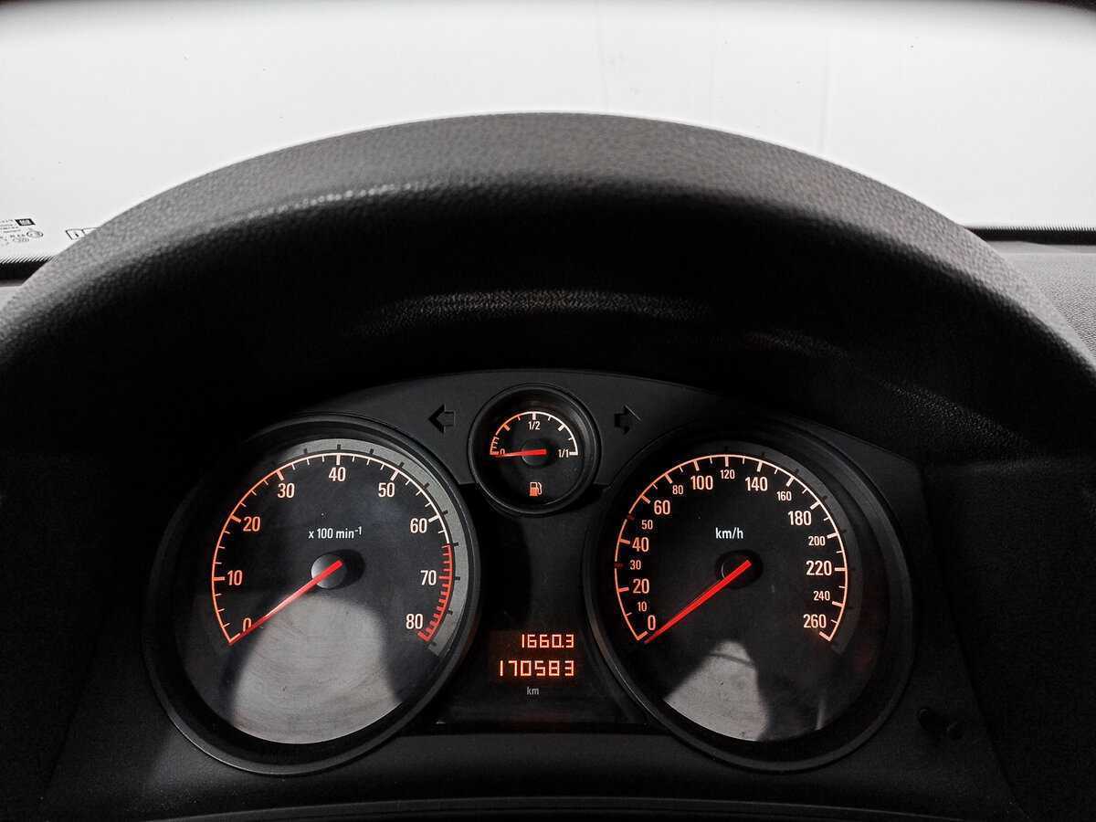 Купить Opel Astra, 2013, 170 567 км.. Фото: #10