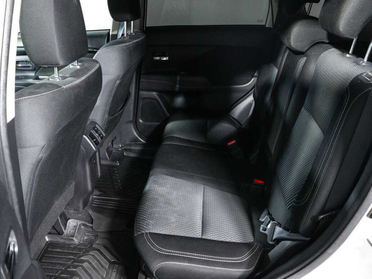 Купить Митсубиши Оутлэндер, 2019, 49 800 км.. Фото: #9