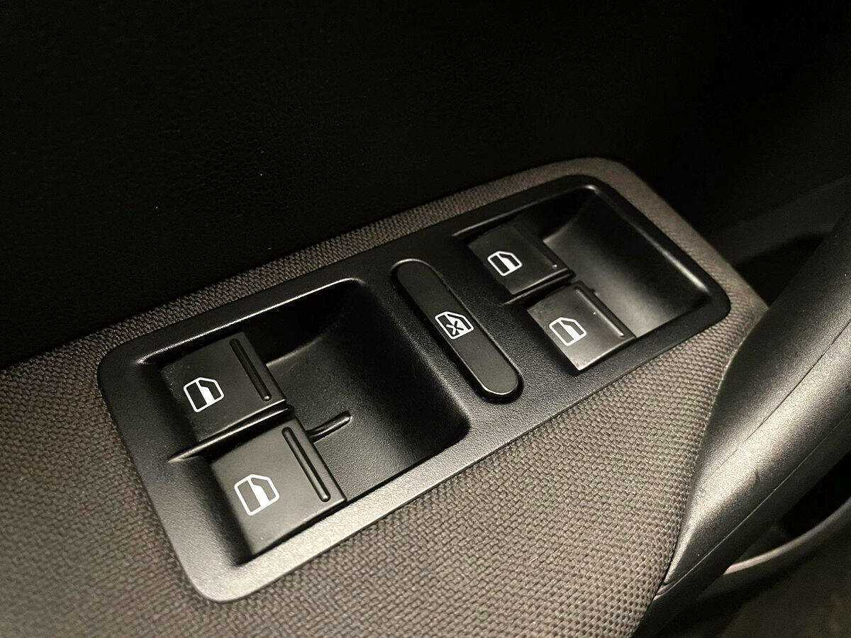 Купить Volkswagen Polo, 2018, 39 212 км.. Фото: #11