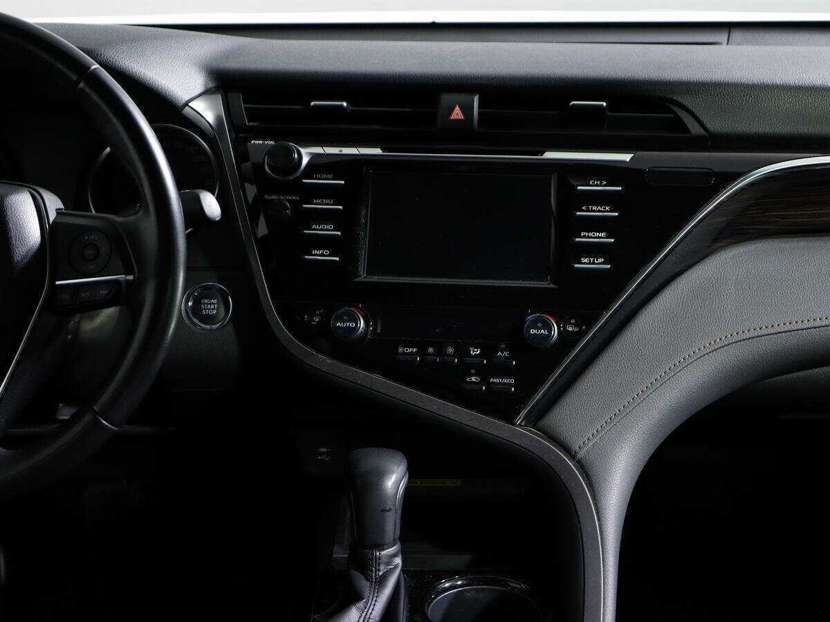 Купить Toyota Camry, 2018, 53 790 км.. Фото: #12