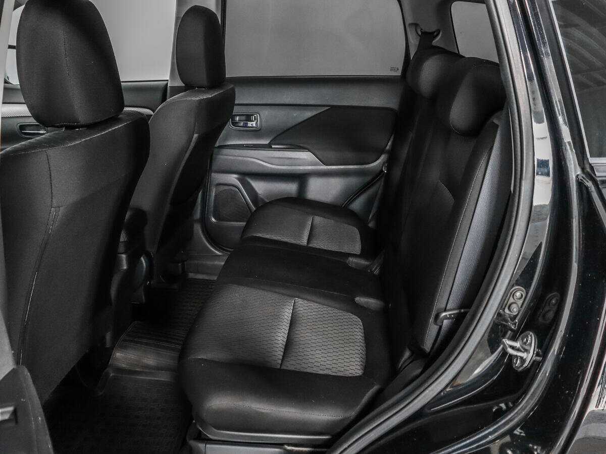 Купить Mitsubishi Outlander, 2014, 133 729 км.. Фото: #9