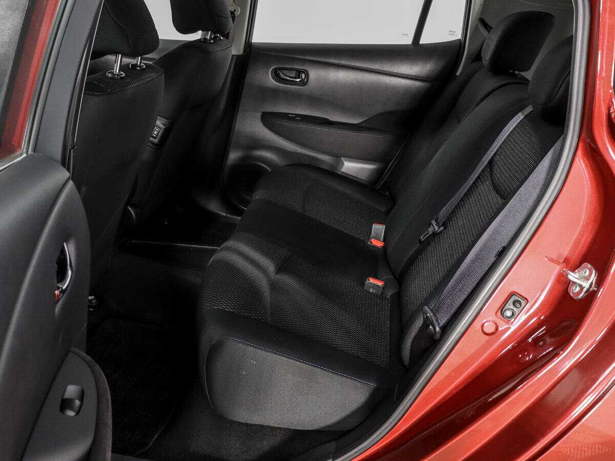 Купить Nissan Leaf, 2013, 66 405 км.. Фото: #13