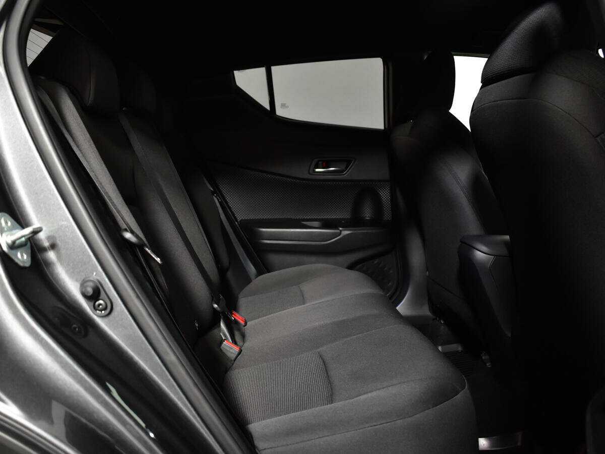 Купить Toyota C-HR, 2019, 30 953 км.. Фото: #9