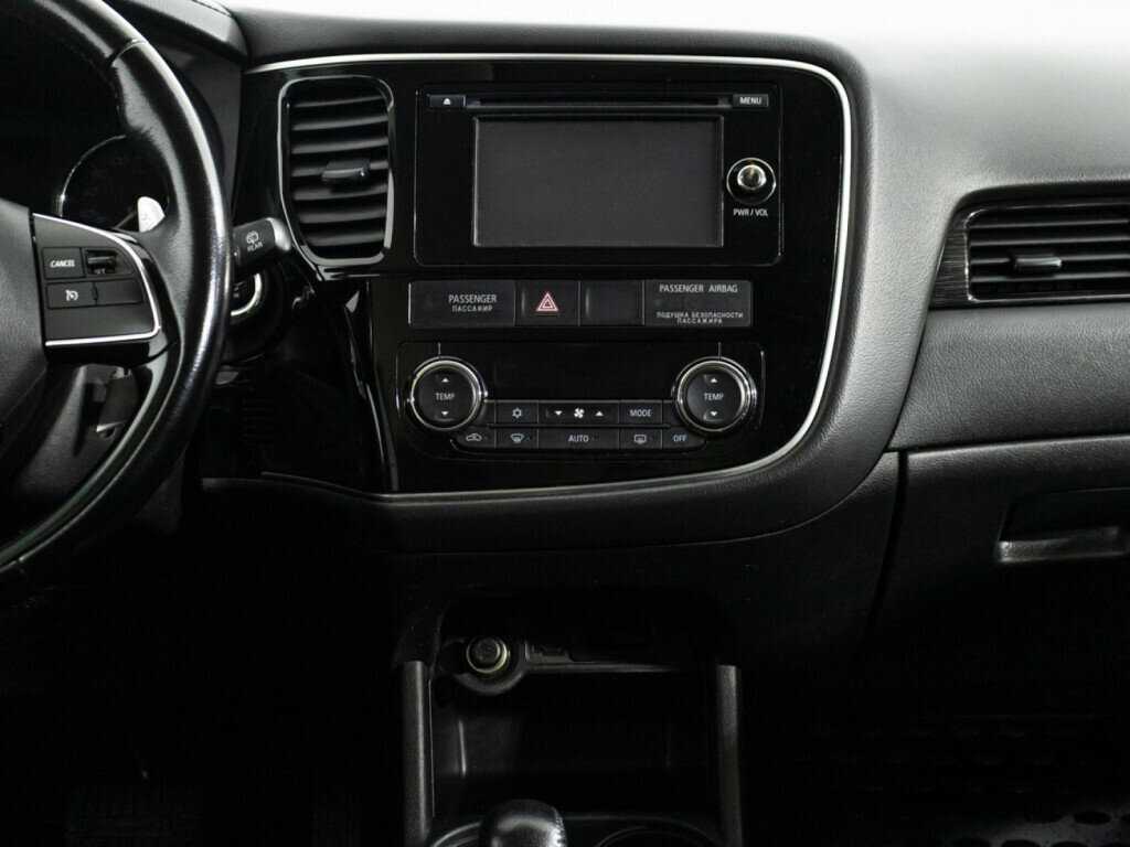 Купить Митсубиши Оутлэндер, 2016, 65 641 км.. Фото: #13