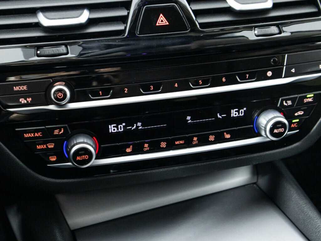 Купить BMW 5 серии, 2018, 136 443 км.. Фото: #15