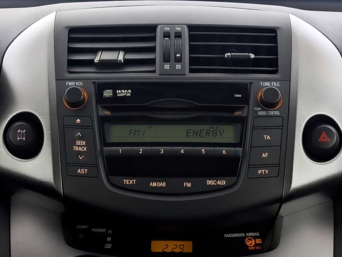 Купить Toyota RAV4, 2012, 106 585 км.. Фото: #14