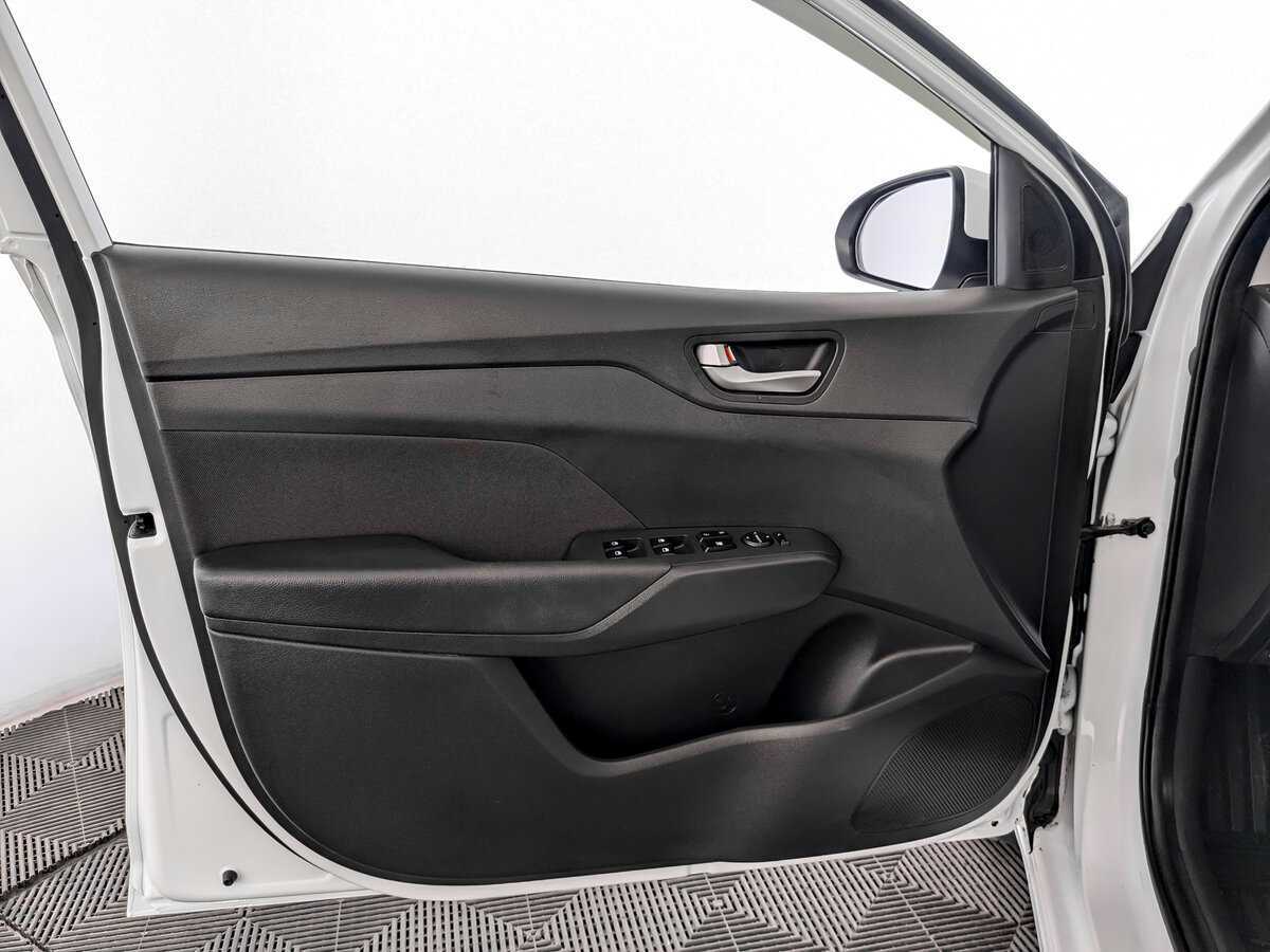 Купить Hyundai Solaris, 2018, 128 050 км.. Фото: #17