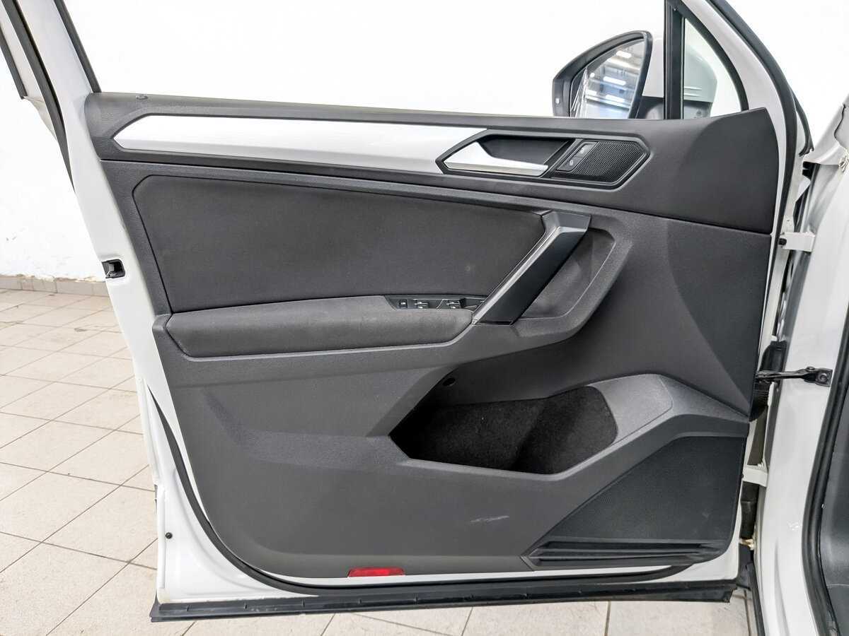 Купить Volkswagen Tiguan, 2021, 156 781 км.. Фото: #17