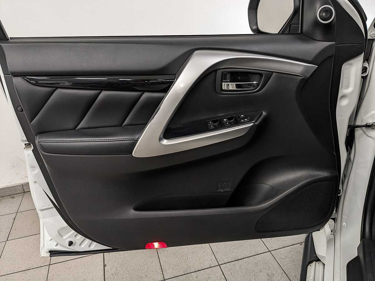 Купить Mitsubishi Pajero Sport, 2017, 173 962 км.. Фото: #16