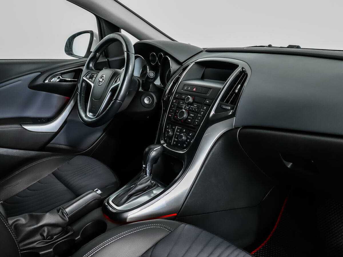 Купить Opel Astra, 2013, 100 248 км.. Фото: #10
