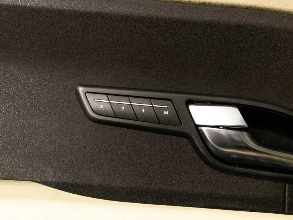 Купить Land Rover Range Rover Evoque, 2012, 146 578 км.. Фото: #17