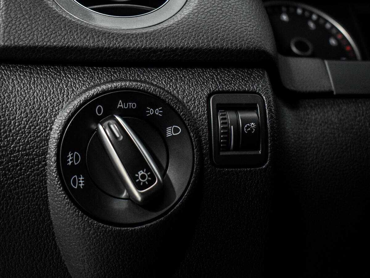 Купить Volkswagen Tiguan, 2012, 253 478 км.. Фото: #9