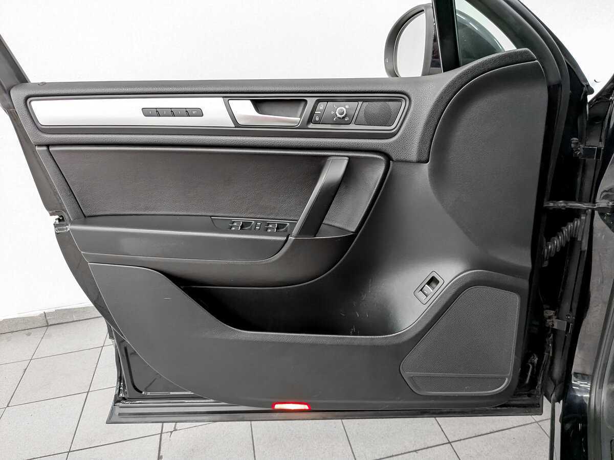 Купить Volkswagen Touareg, 2013, 166 675 км.. Фото: #16