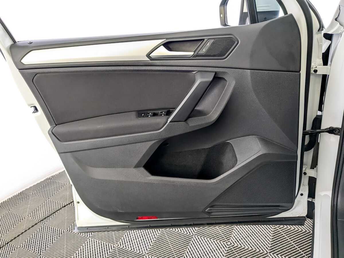 Купить Volkswagen Tiguan, 2020, 93 428 км.. Фото: #18