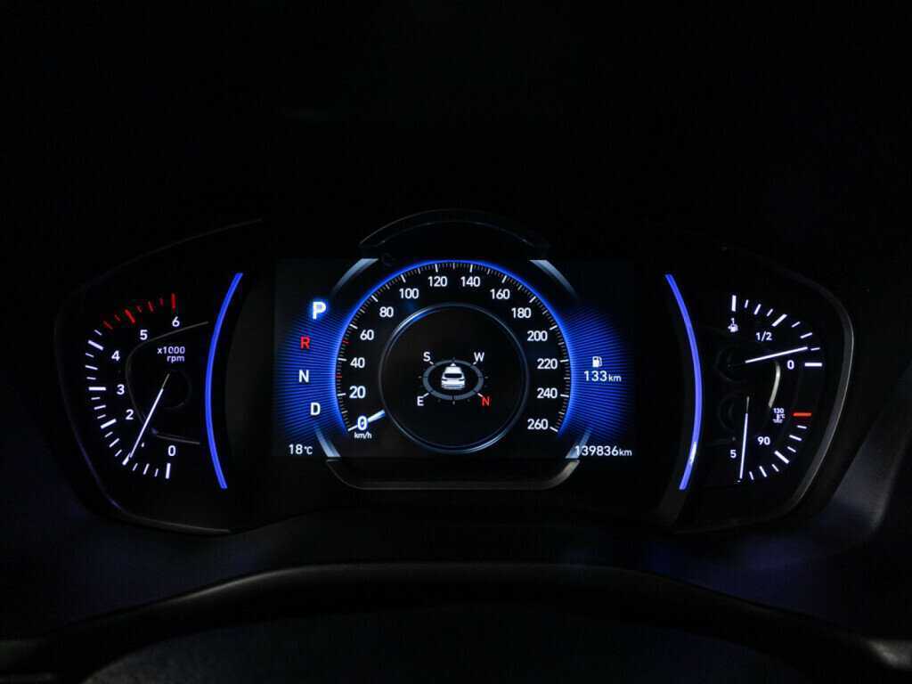 Купить Hyundai Santa Fe, 2019, 139 807 км.. Фото: #11