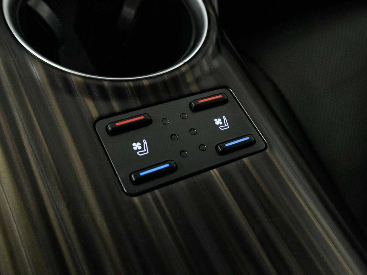 Купить Toyota Camry, 2018, 137 892 км.. Фото: #21