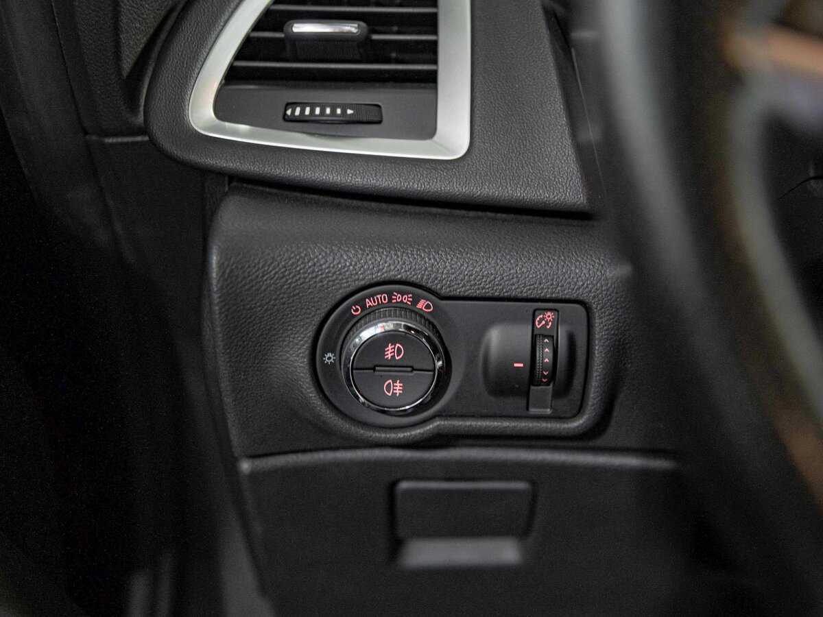 Купить Opel Astra, 2012, 198 780 км.. Фото: #10