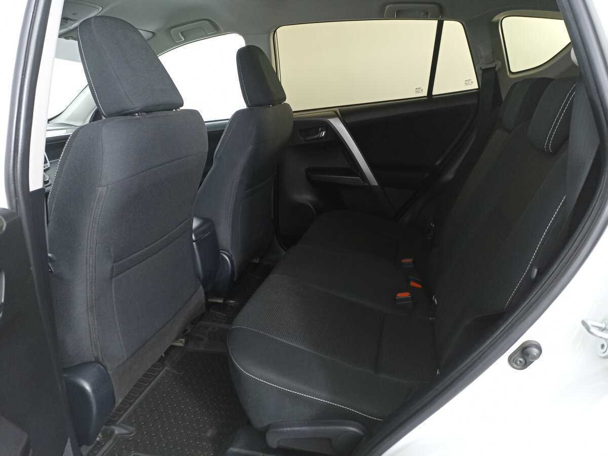 Купить Toyota RAV4, 2017, 70 002 км.. Фото: #6
