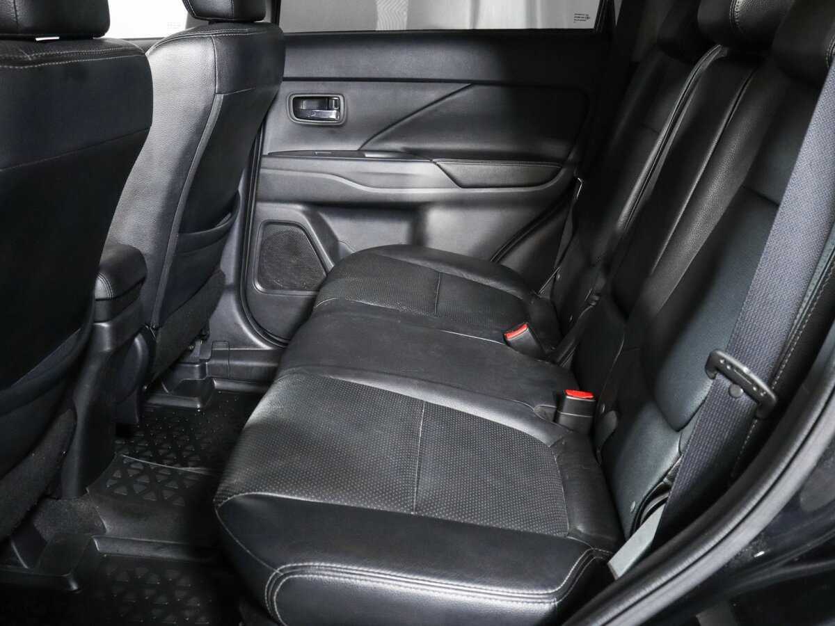 Купить Митсубиши Оутлэндер, 2014, 67 349 км.. Фото: #3