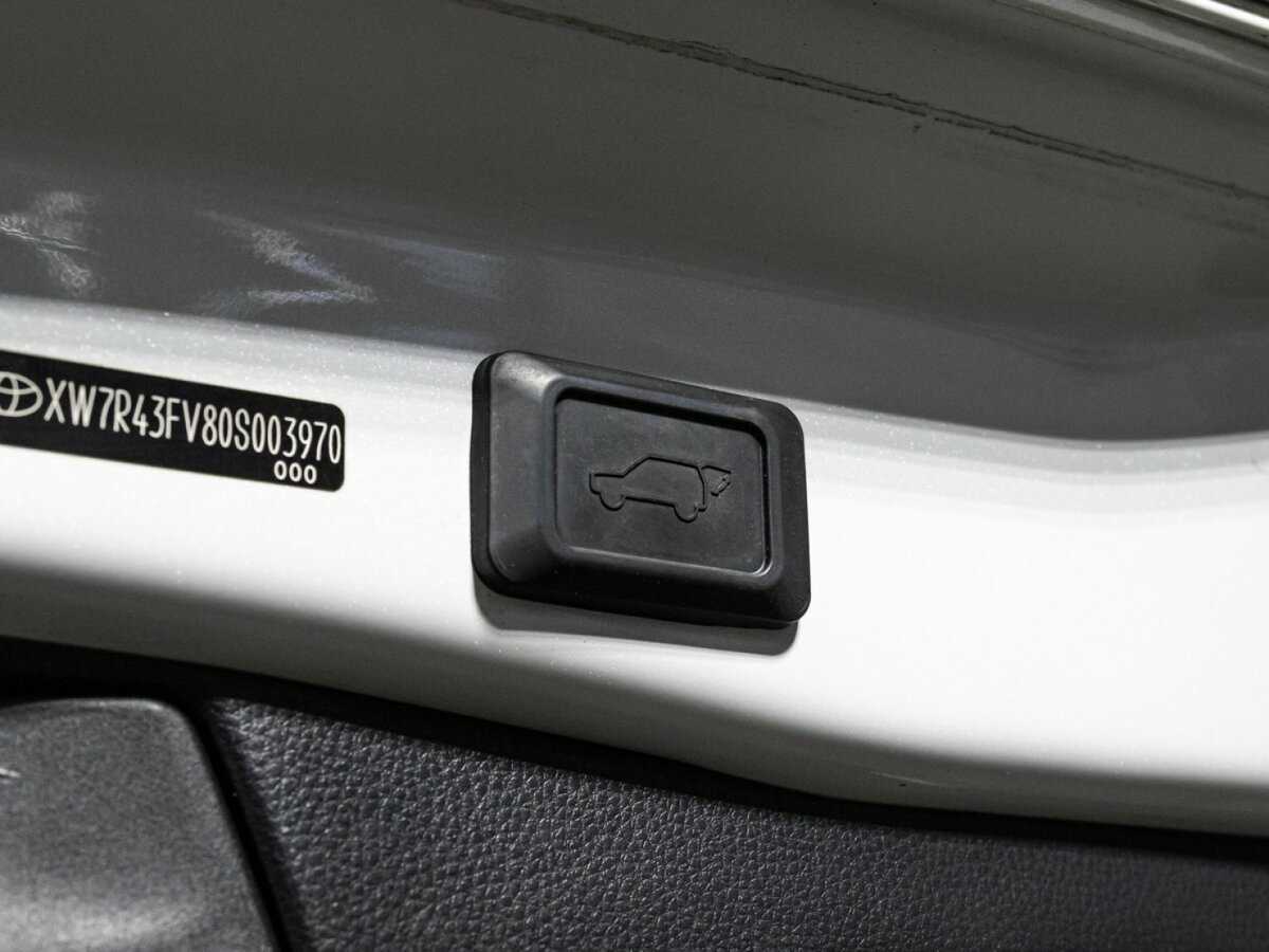 Купить Toyota RAV4, 2019, 79 275 км.. Фото: #19