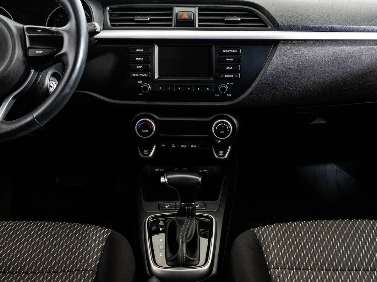 Купить Киа Рио, 2018, 80 371 км.. Фото: #9