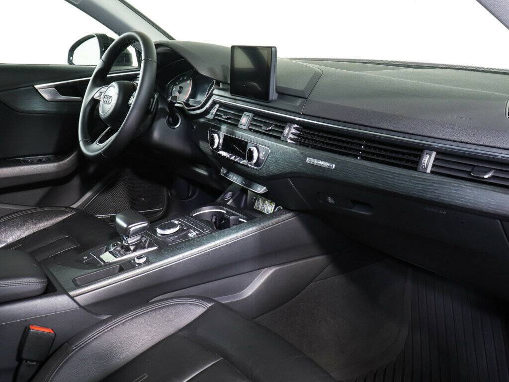 Купить Audi A4, 2017, 136 352 км.. Фото: #9