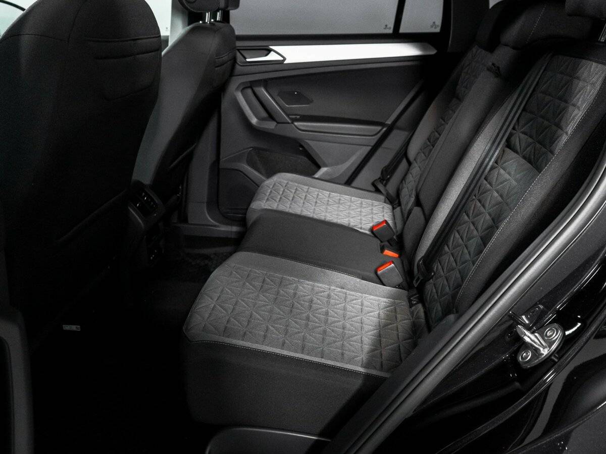 Купить Volkswagen Tiguan, 2021, 68 950 км.. Фото: #9