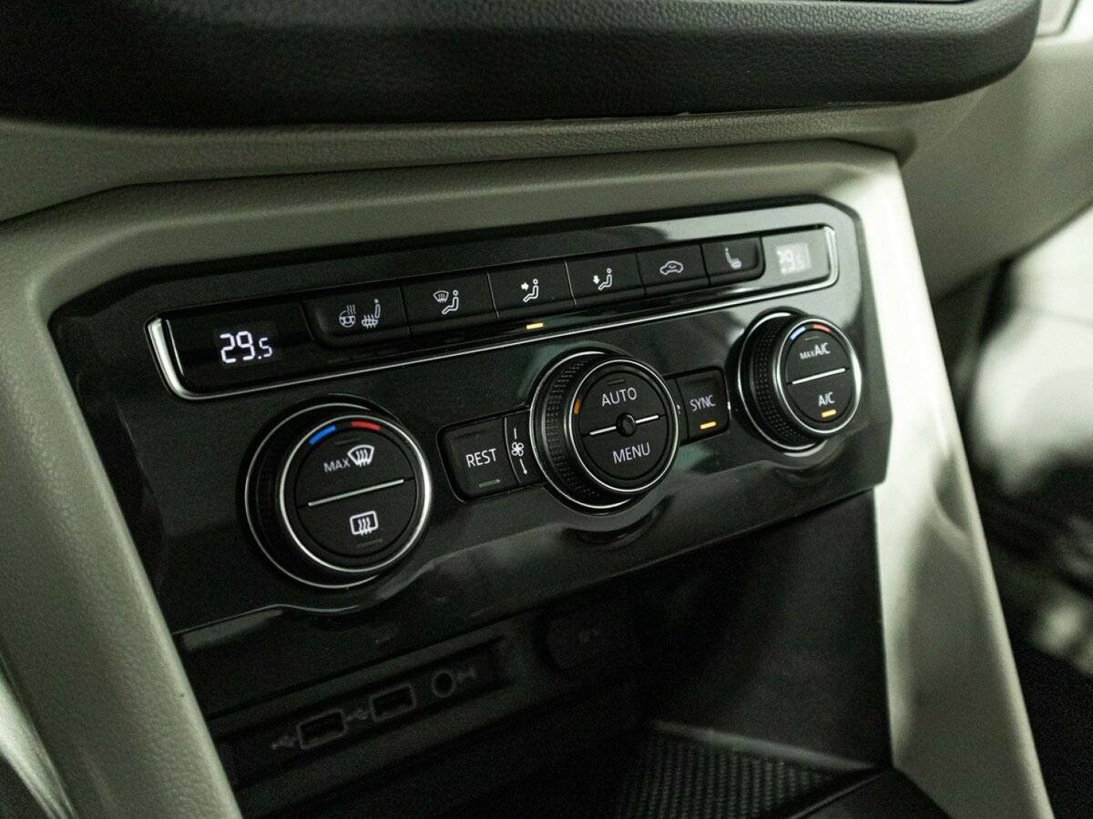 Купить Volkswagen Tiguan, 2018, 136 888 км.. Фото: #14