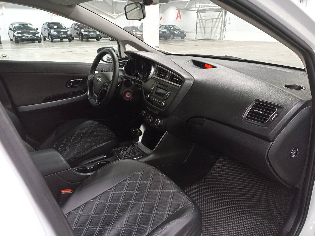Купить Kia Ceed, 2015, 189 400 км.. Фото: #10