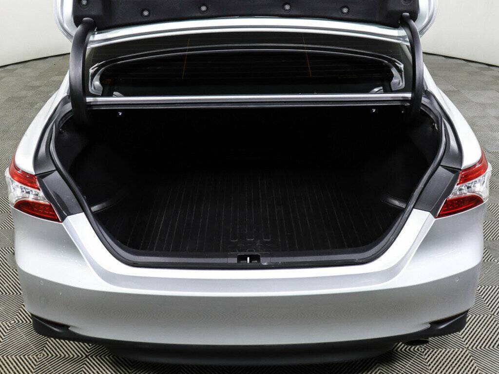 Купить Toyota Camry, 2018, 100 348 км.. Фото: #8