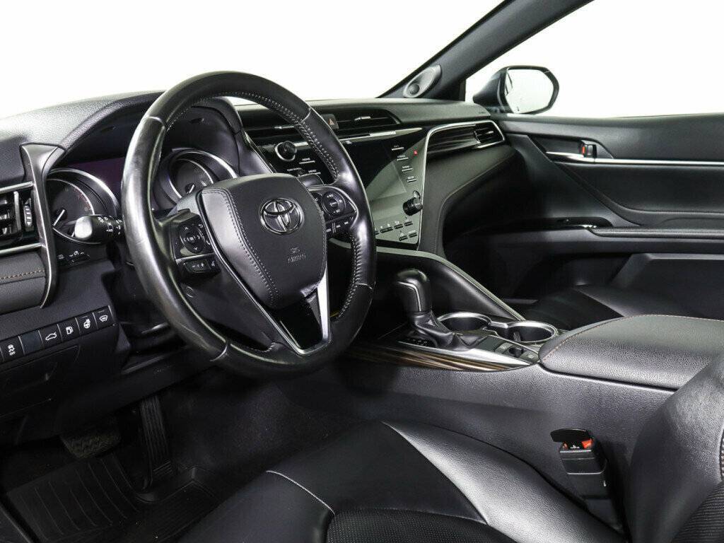 Купить Toyota Camry, 2018, 100 348 км.. Фото: #14