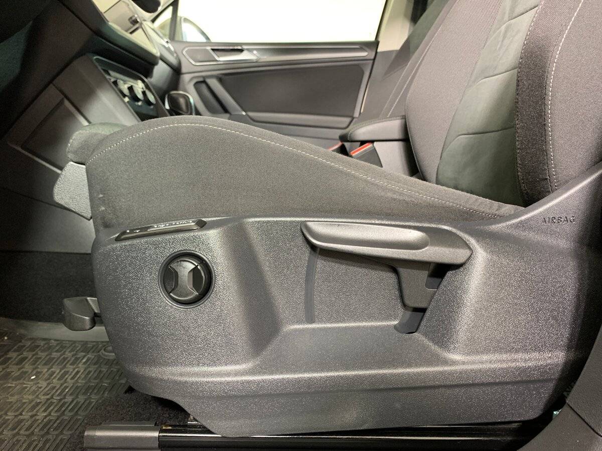 Купить Volkswagen Tiguan, 2018, 94 573 км.. Фото: #15