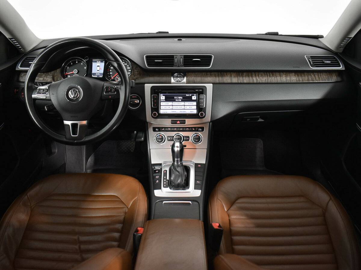 Купить Volkswagen Passat, 2012, 164 658 км.. Фото: #9