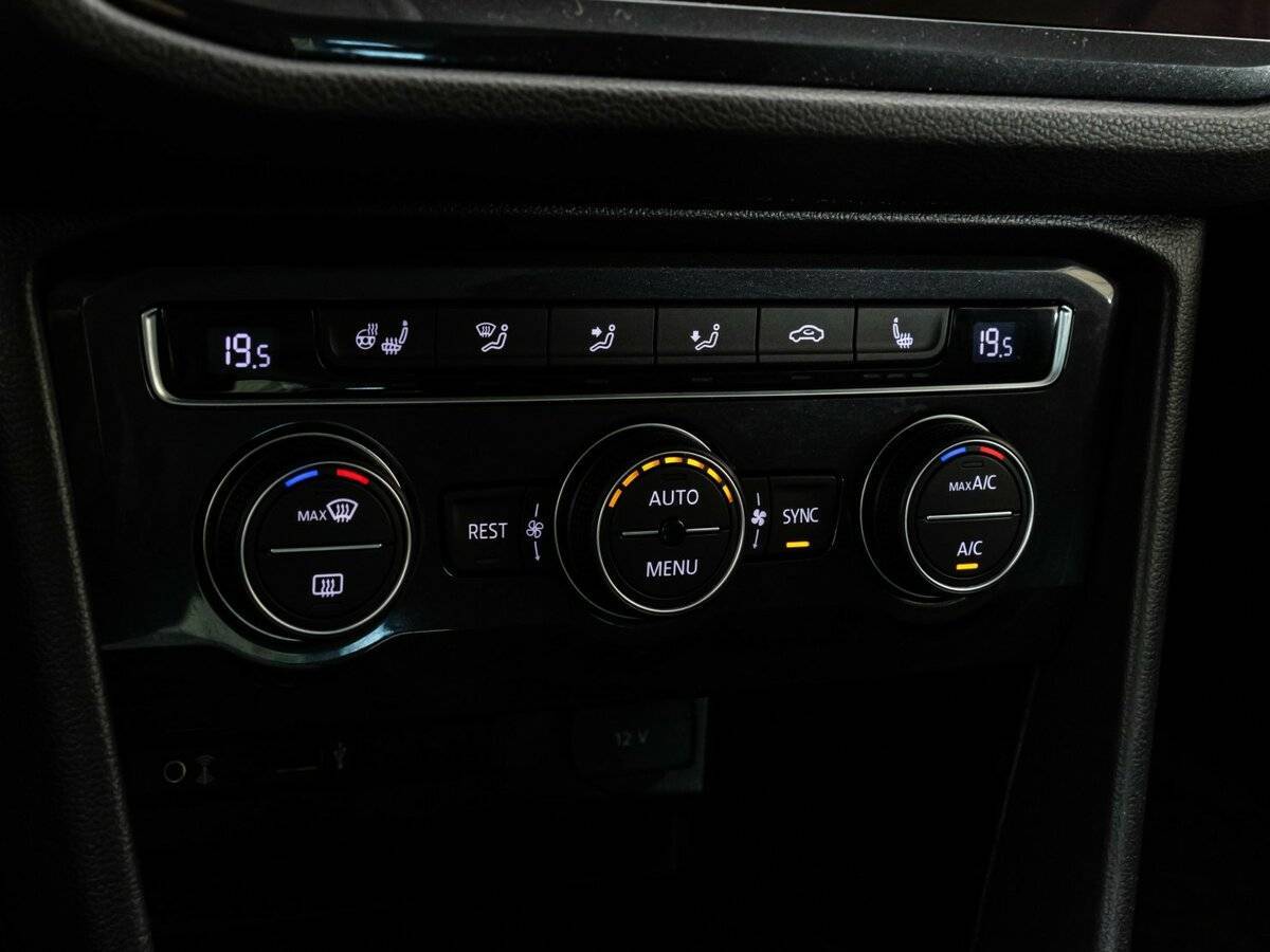 Купить Volkswagen Tiguan, 2017, 112 292 км.. Фото: #16