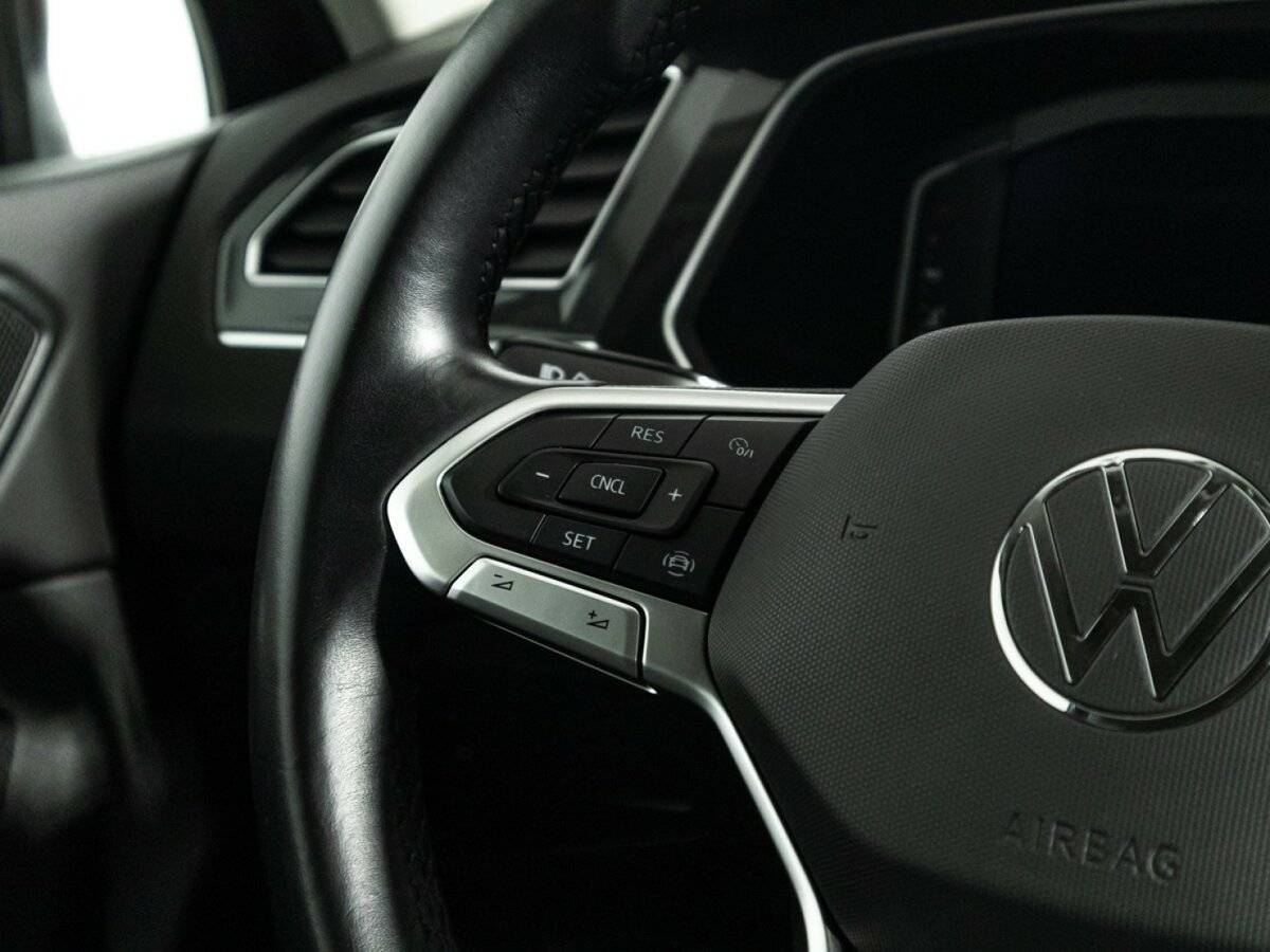 Купить Volkswagen Tiguan, 2021, 60 035 км.. Фото: #23