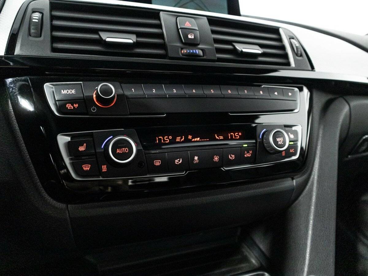 Купить BMW 3 серии, 2018, 85 826 км.. Фото: #15