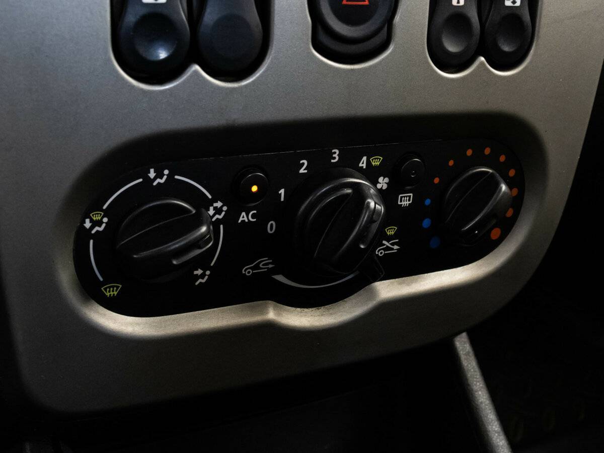 Купить Renault Logan, 2012, 185 548 км.. Фото: #8