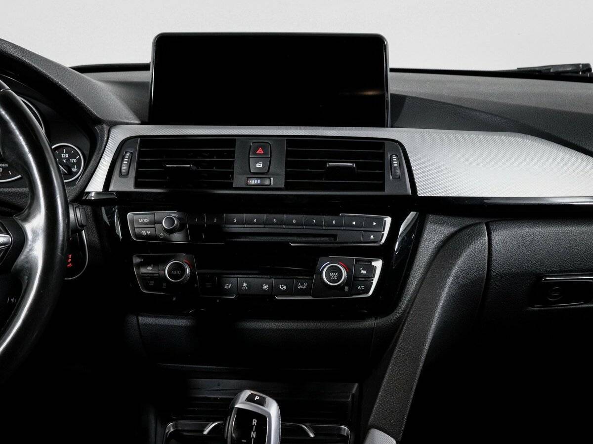 Купить BMW 3 серии, 2017, 115 856 км.. Фото: #12