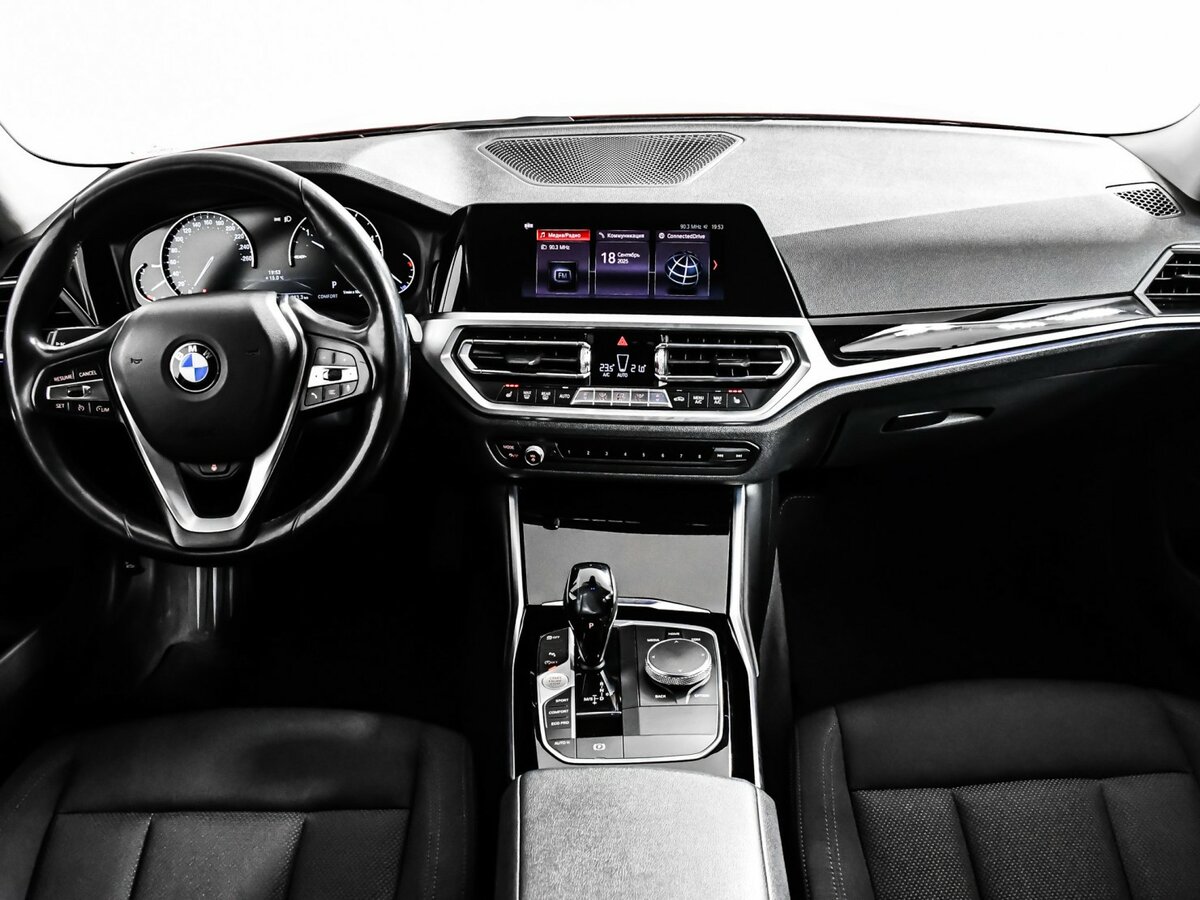 Купить BMW 3 серии, 2019, 80 157 км.. Фото: #8