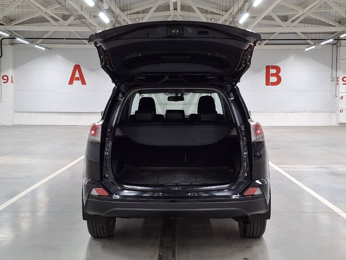 Купить Toyota RAV4, 2019, 81 575 км.. Фото: #9