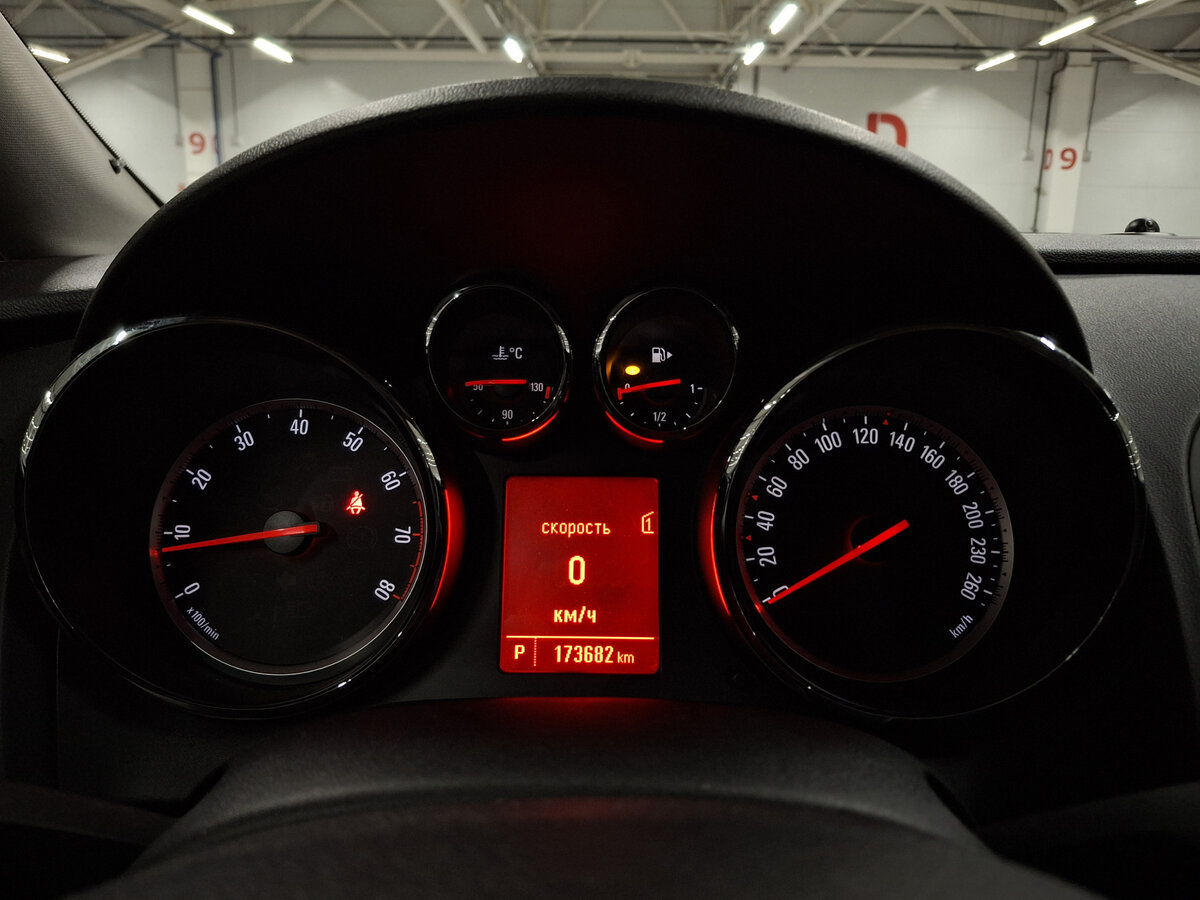 Купить Opel Astra, 2013, 173 682 км.. Фото: #12