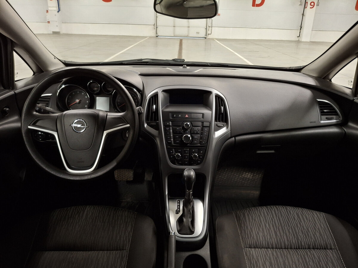 Купить Opel Astra, 2013, 173 682 км.. Фото: #13