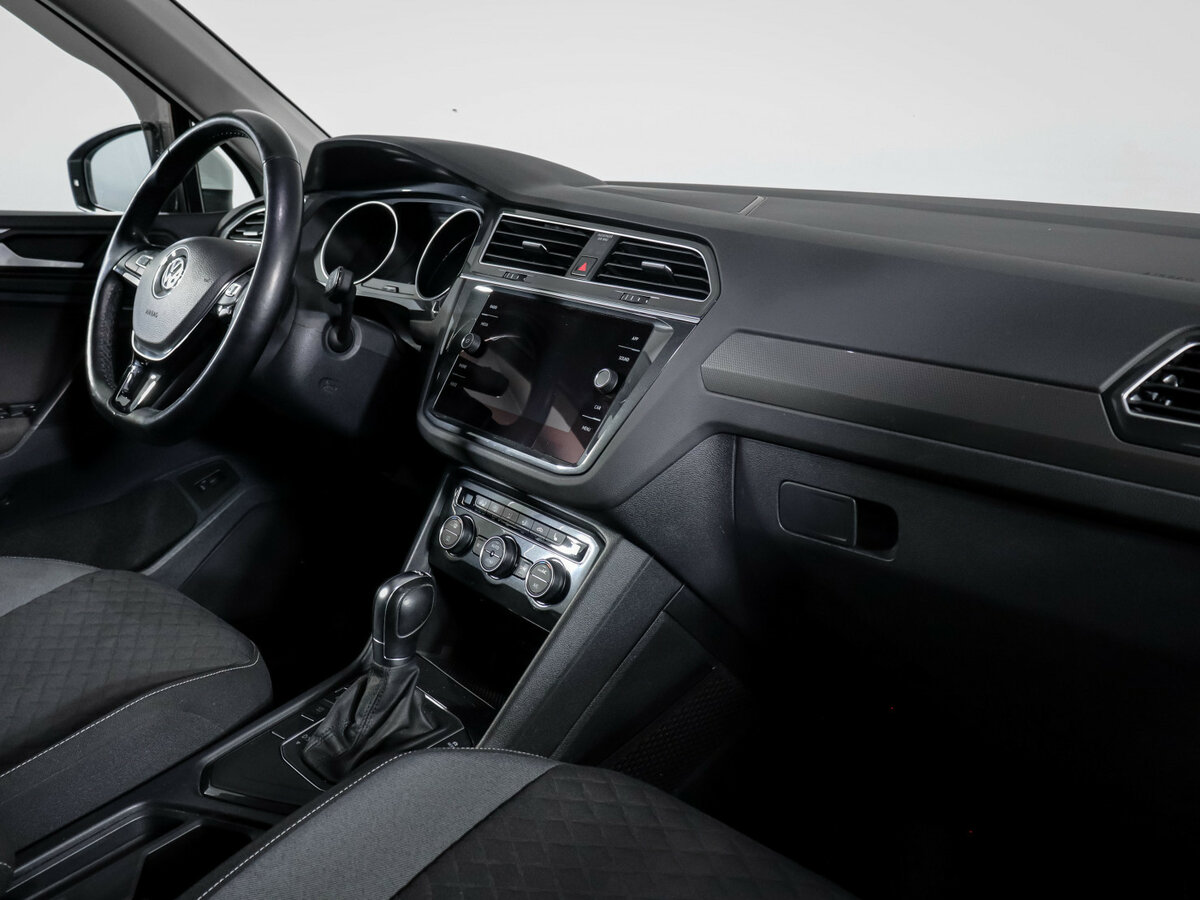 Купить Volkswagen Tiguan, 2018, 69 500 км.. Фото: #8
