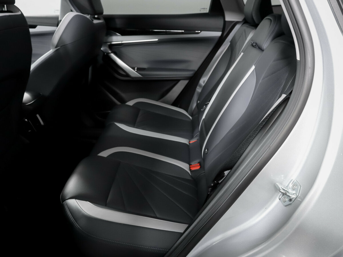 Купить Geely Atlas, 2023, 26 394 км.. Фото: #9