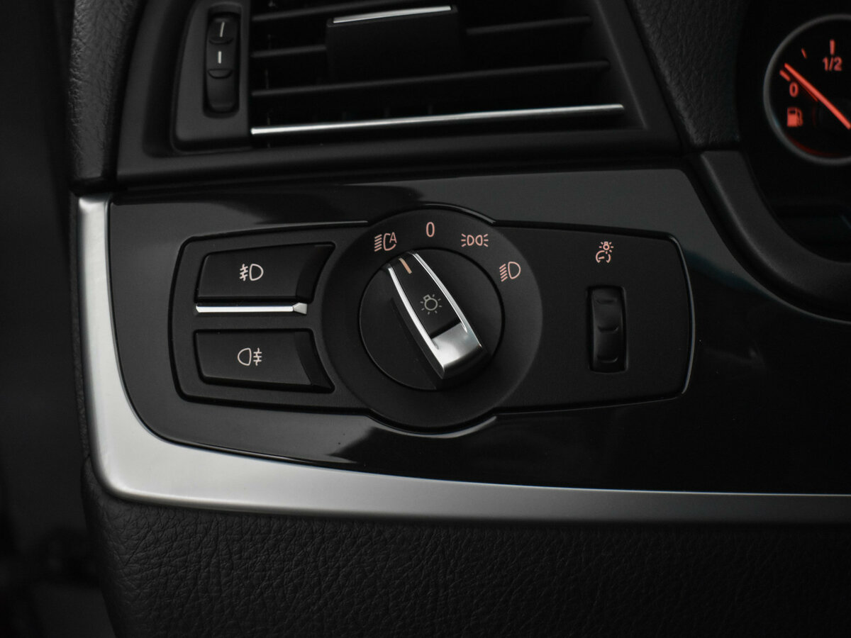 Купить BMW 5 серии, 2013, 225 001 км.. Фото: #13