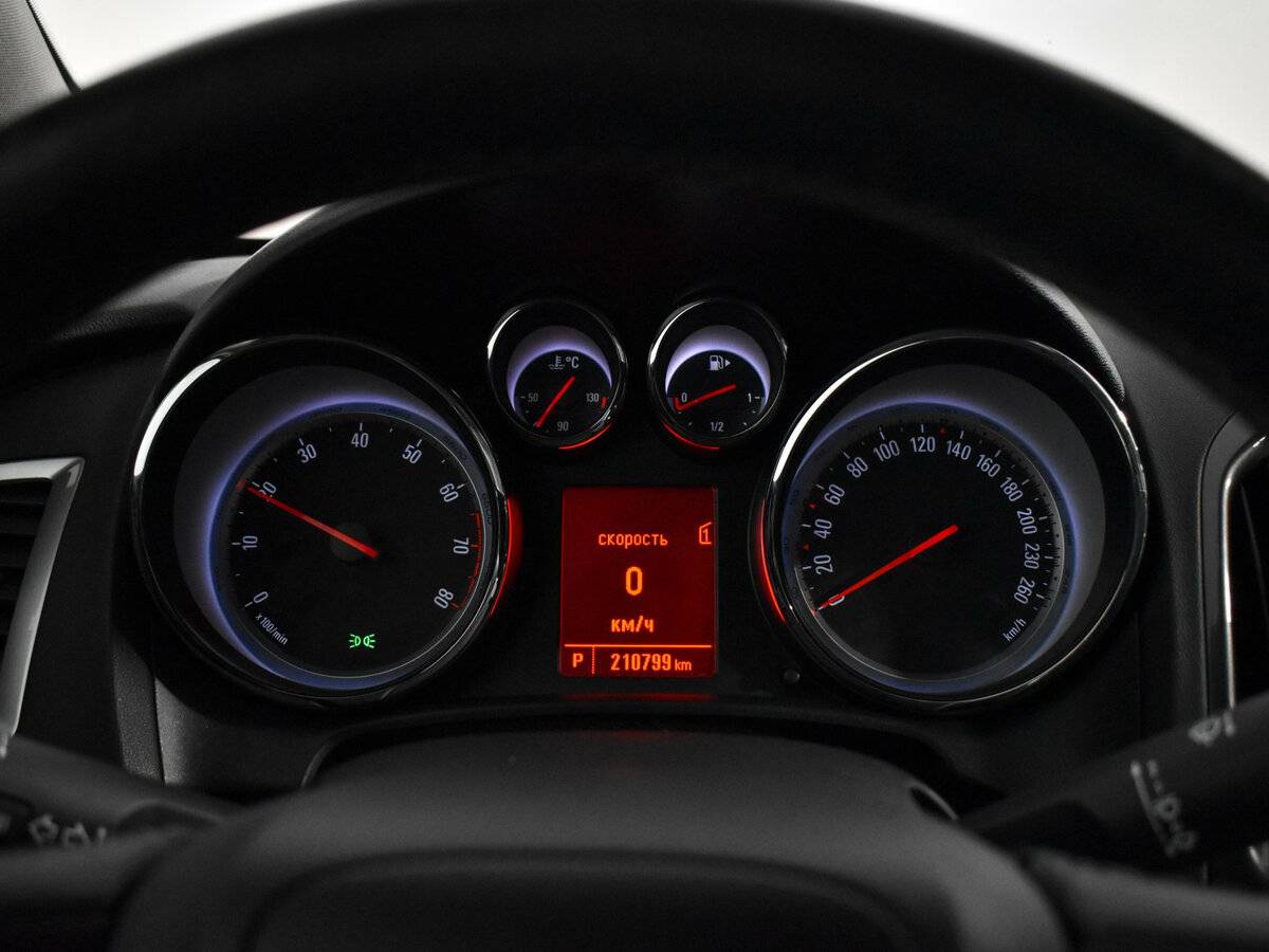 Купить Opel Astra, 2013, 210 797 км.. Фото: #15