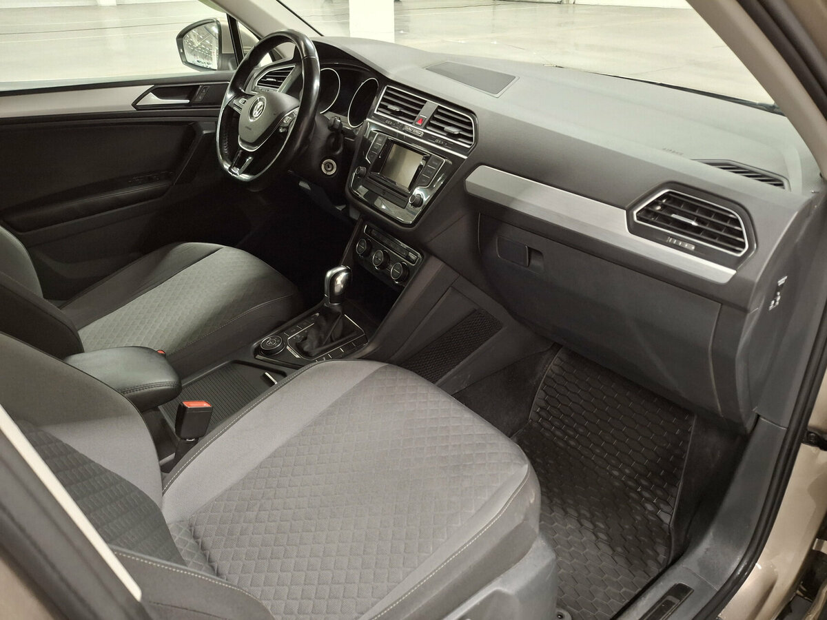 Купить Volkswagen Tiguan, 2017, 92 511 км.. Фото: #10