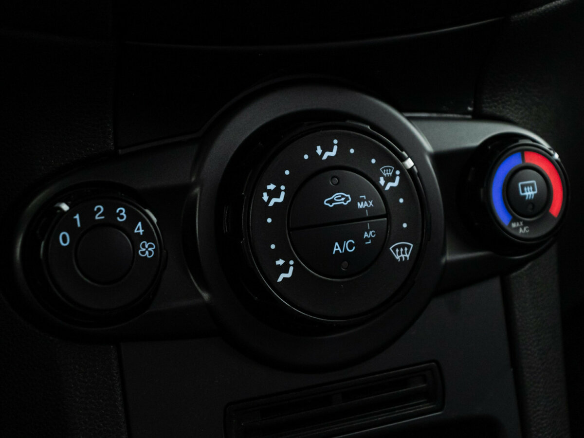 Купить Ford Fiesta, 2015, 170 182 км.. Фото: #14