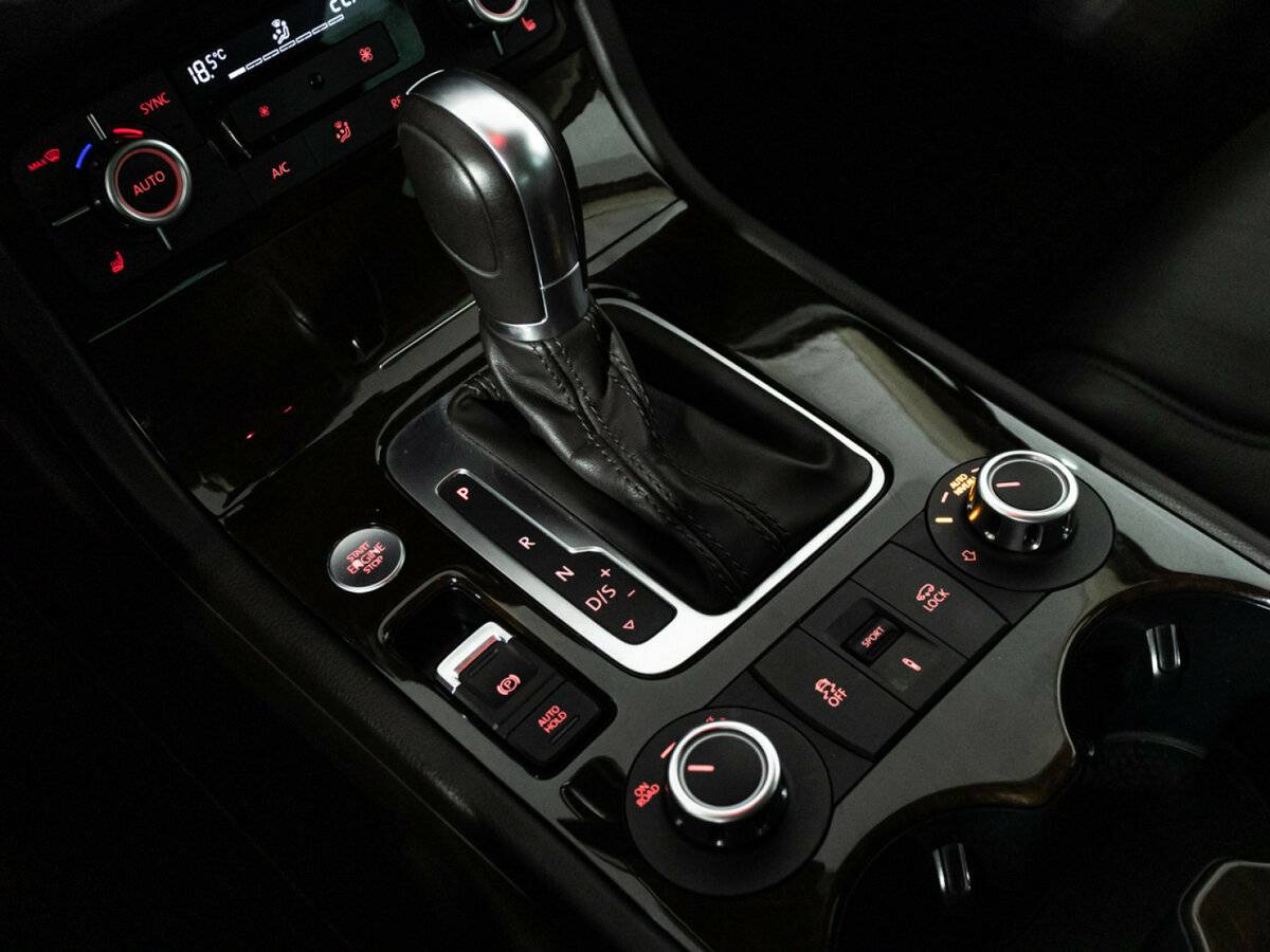 Купить Volkswagen Touareg, 2014, 79 907 км.. Фото: #17