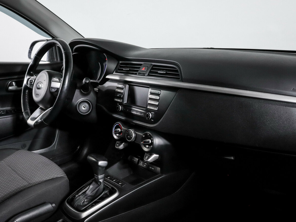 Купить Kia Rio, 2017, 124 129 км.. Фото: #6